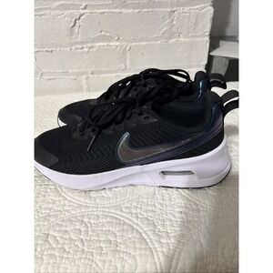 Nike Air‎ Max Nuaxis Shoes . Pristine Condition Women's Size 9